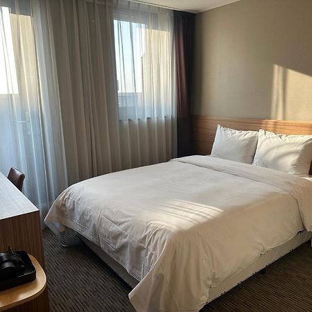 Golden Harbor Hotel Pyeongtaek Εξωτερικό φωτογραφία