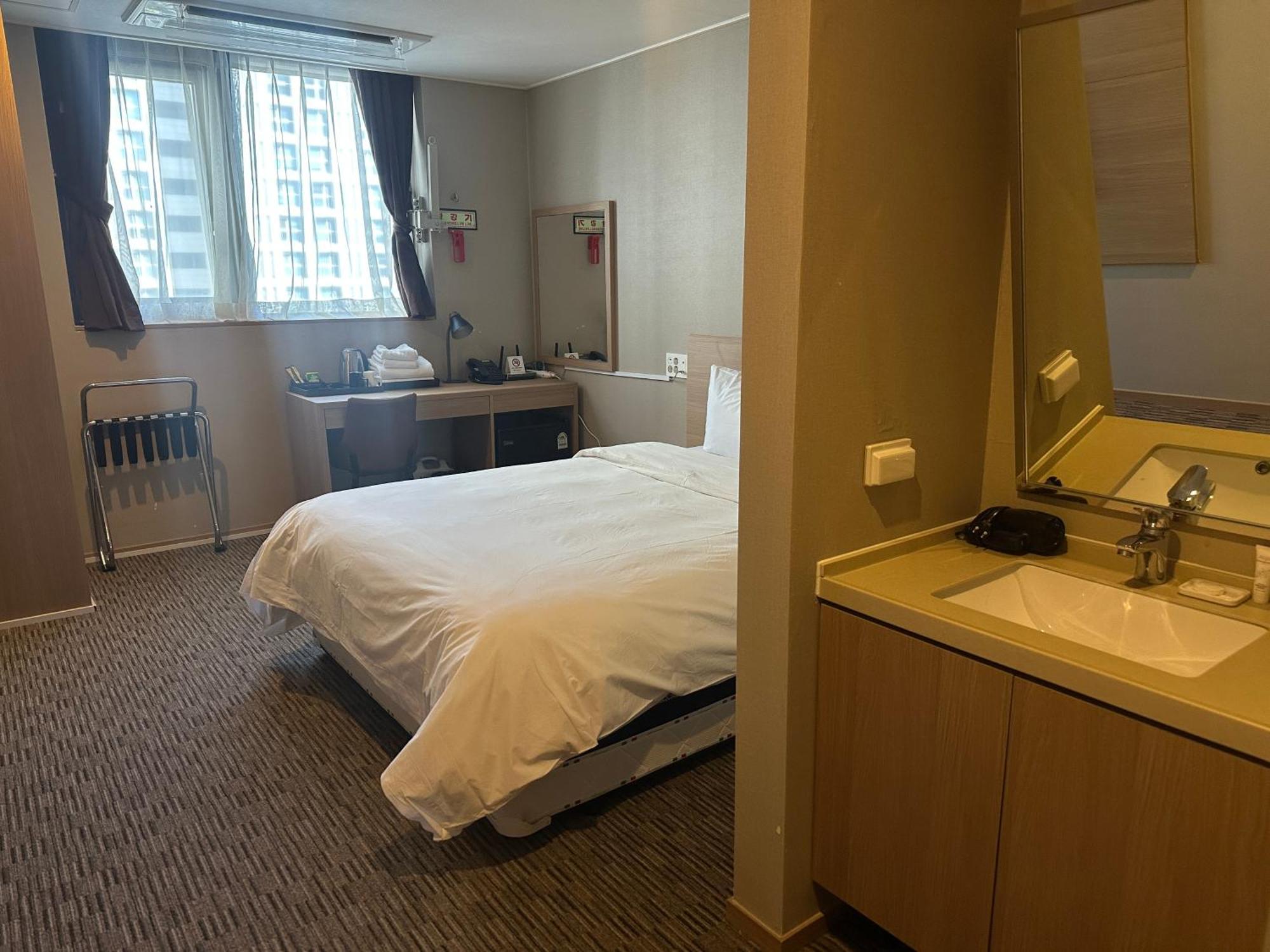 Golden Harbor Hotel Pyeongtaek Εξωτερικό φωτογραφία